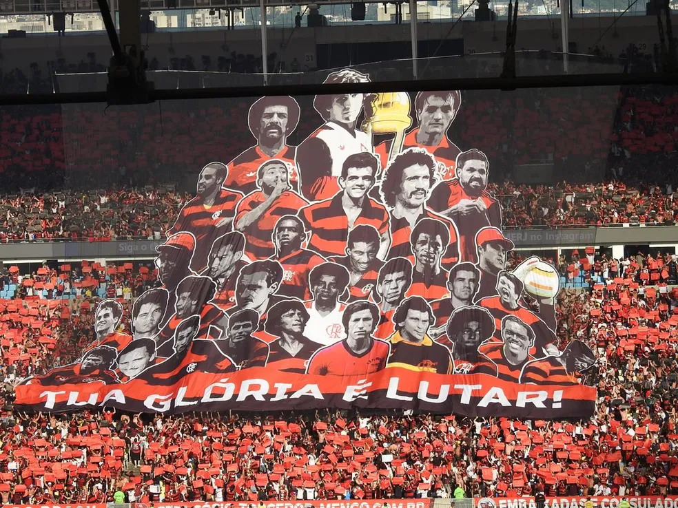 Mosaico da torcida do Flamengo na final da Copa do Brasil.